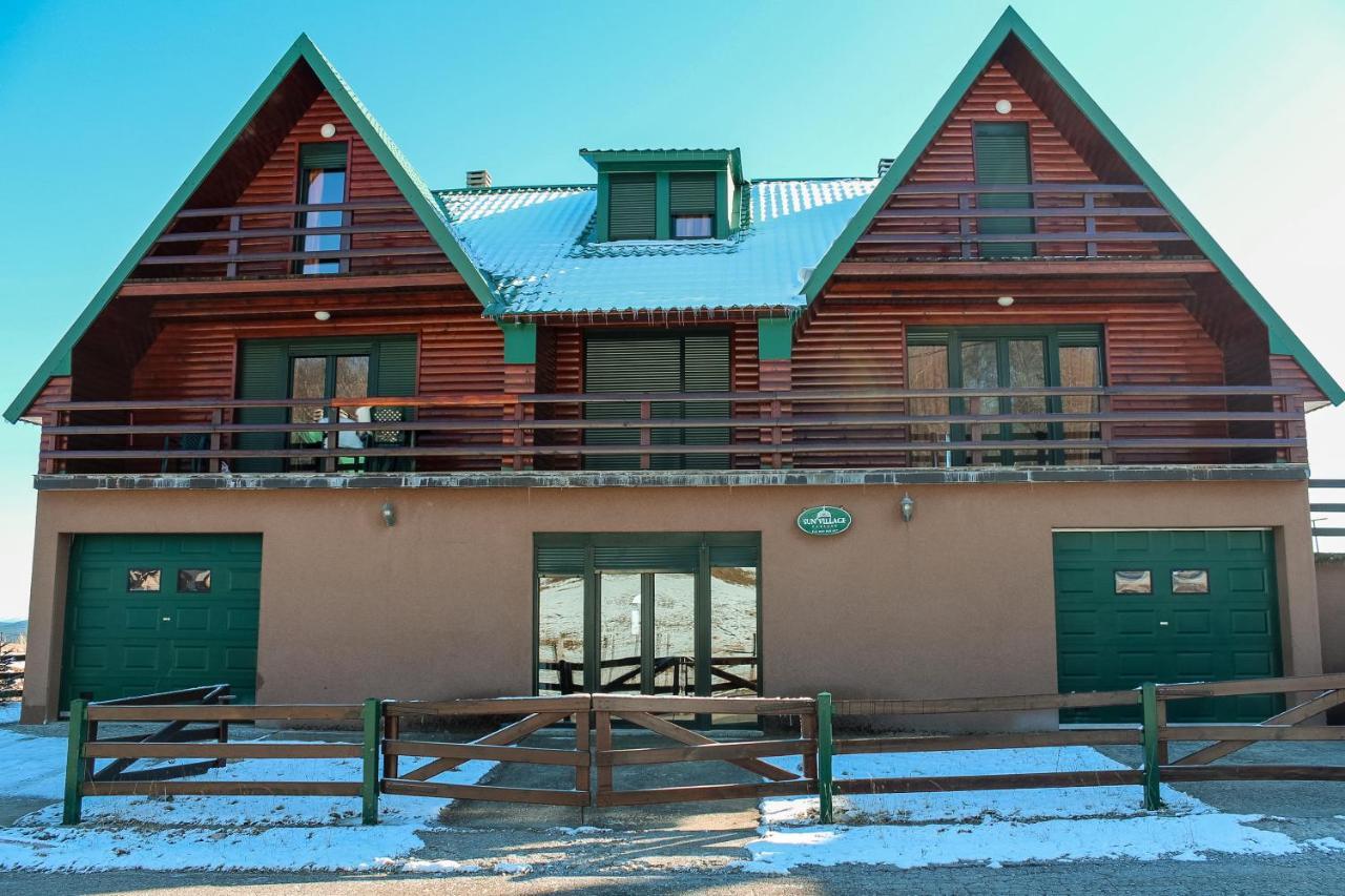 Sun Village Apartments Zabljak Екстериор снимка